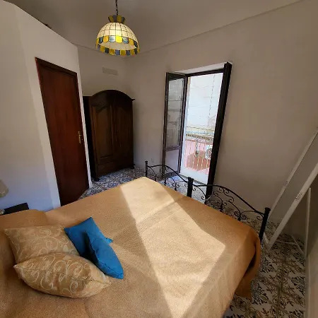 The House - Arricriati Apartament